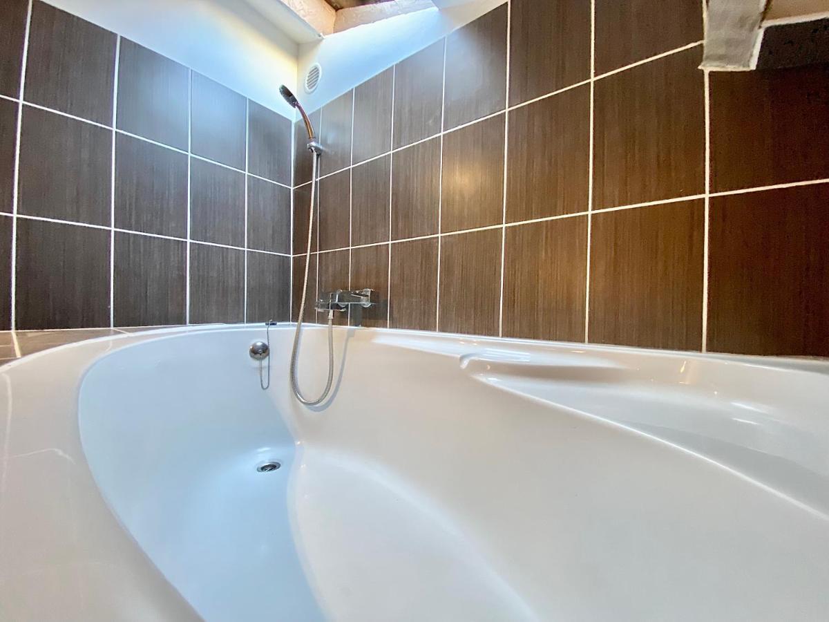 Lovely & Cozy Duplex Heart Of Nice With Bathtub! Kültér fotó